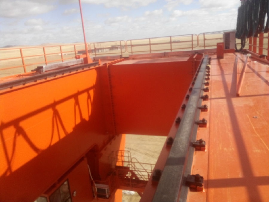 內(nèi)蒙古蘭石門式起重機安全監(jiān)控系統(tǒng)現(xiàn)場安裝圖五