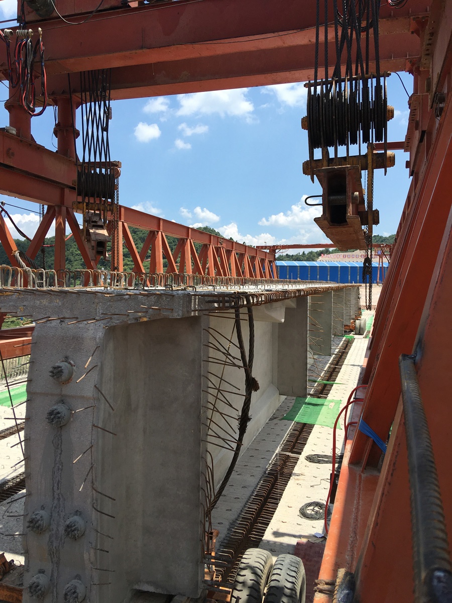 門座式起重機安全監控系統案例