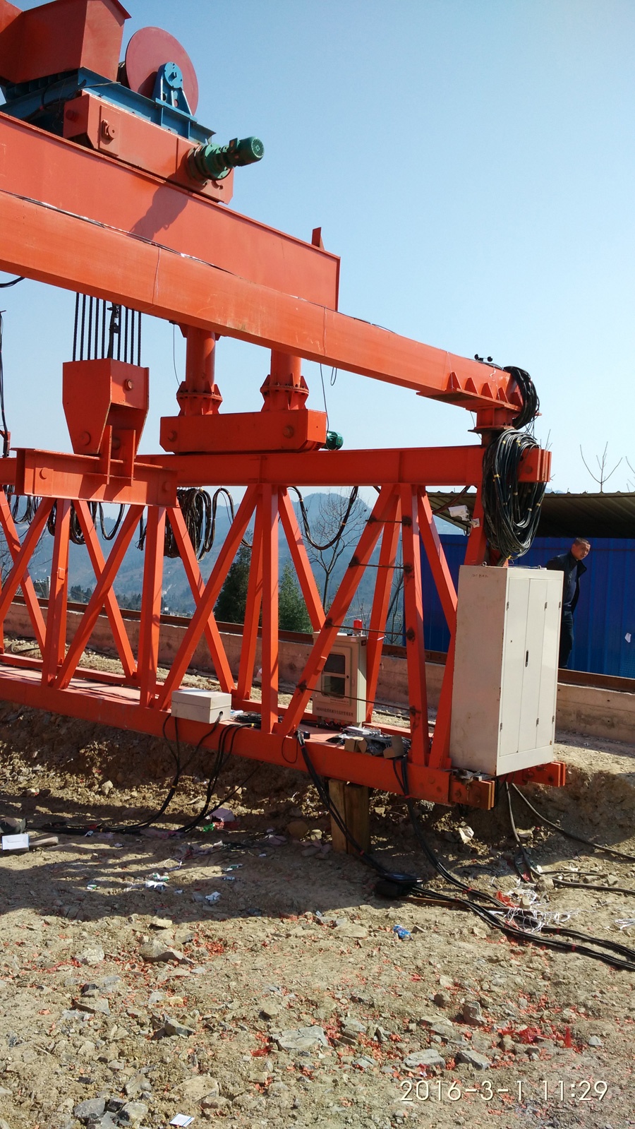 貴州遵義習(xí)水縣安裝架橋機設(shè)備監(jiān)控系統(tǒng)