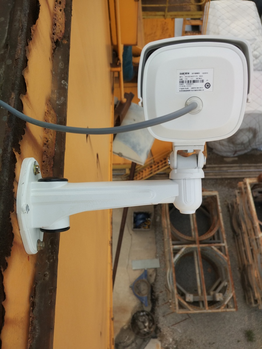 連云港門式起重機監控系統安裝現場三