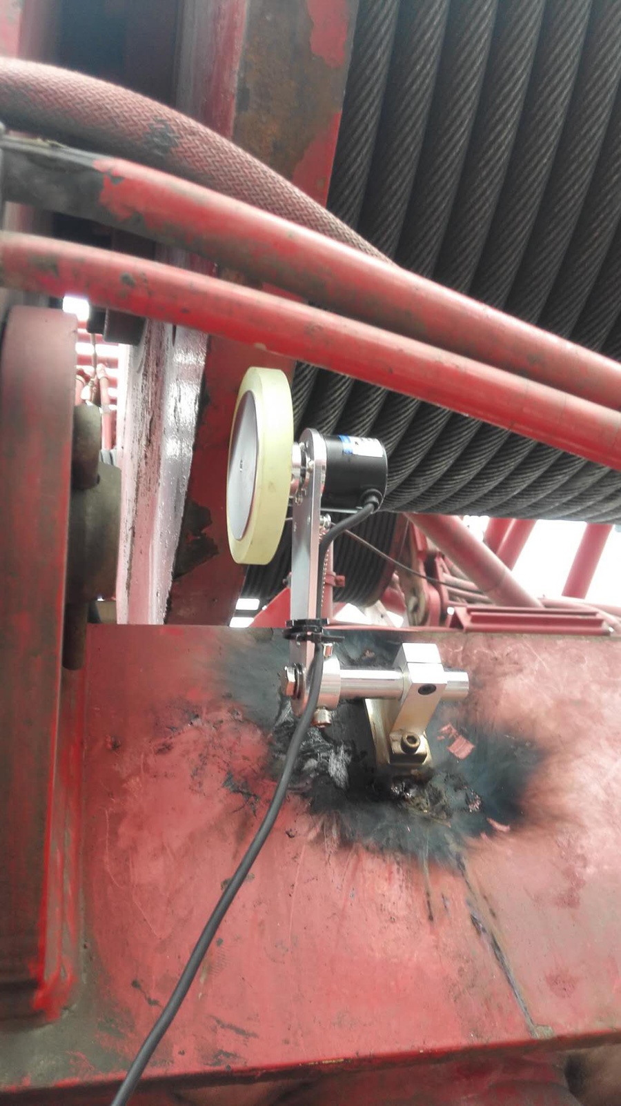 愷德爾成功交付黑龍江七臺河履帶吊安全監控系統使用